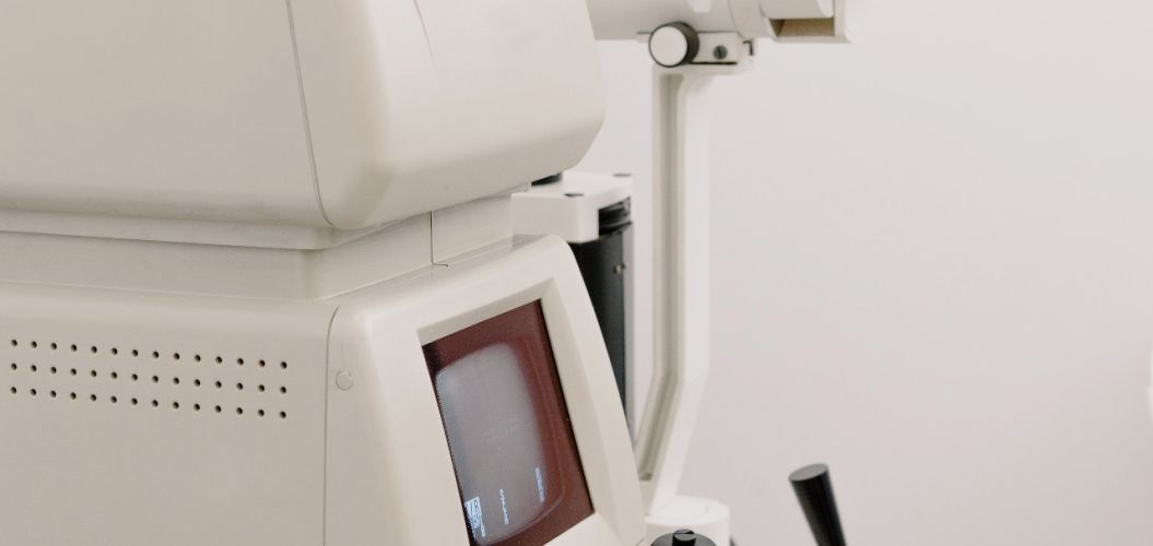 Diagnóstico de moscas volantes y lágrimas de la retina